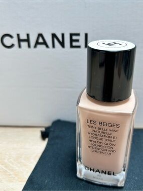 CHANEL Les Beiges Healthy Glow Foundation - Beige Pink BR22
